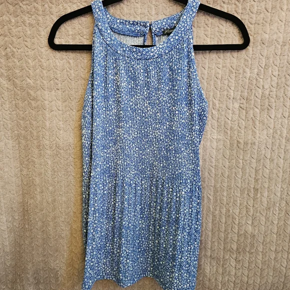 4/$20 Adrianna Papell Blue & White Floral Pattern Sleeveless Blouse size Small - Picture 1 of 4